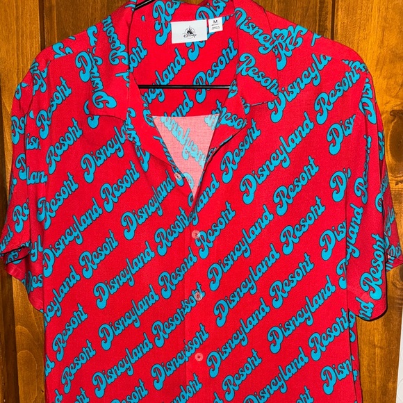 Men’s Disney woven button down - Picture 3 of 3